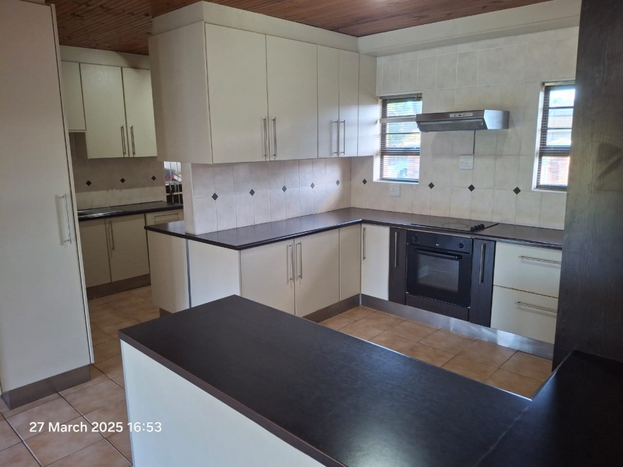 To Let 3 Bedroom Property for Rent in Framesby Eastern Cape